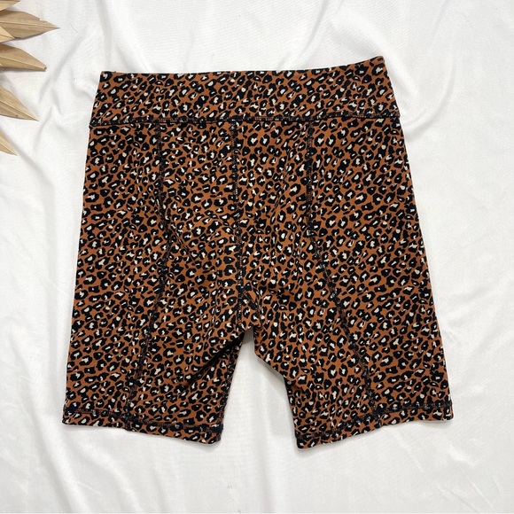 Free People Lucky Strike Leopard Cheetah Brown Zip Front Biker Shorts Size Small - Picture 5 of 6